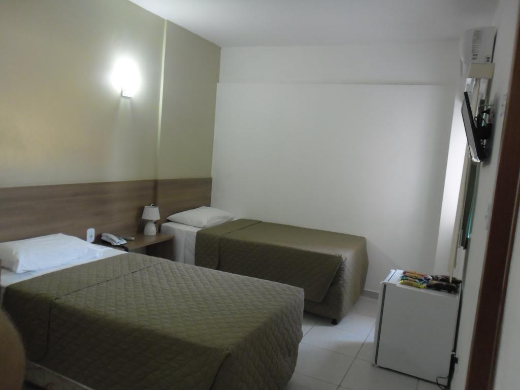 Hotel Larison Economy à Pôrto Velho Extérieur photo