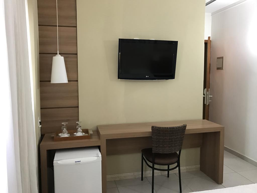 Hotel Larison Economy à Pôrto Velho Extérieur photo